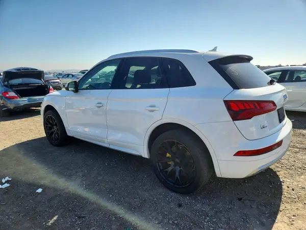 WA1ANAFY5J2135550 2018 AUDI Q5 - Image 2