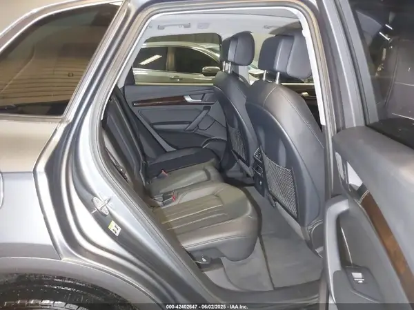 WA1ANAFY5J2177717 2018 AUDI Q5 - Image 8