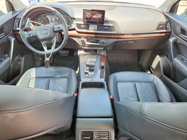 WA1ANAFY5K2045705 2019 AUDI Q5 - Image 8