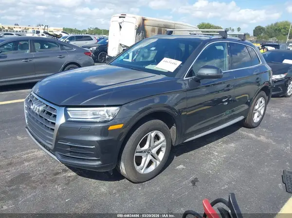 WA1ANAFY5K2045722 2019 AUDI Q5 - Image 2
