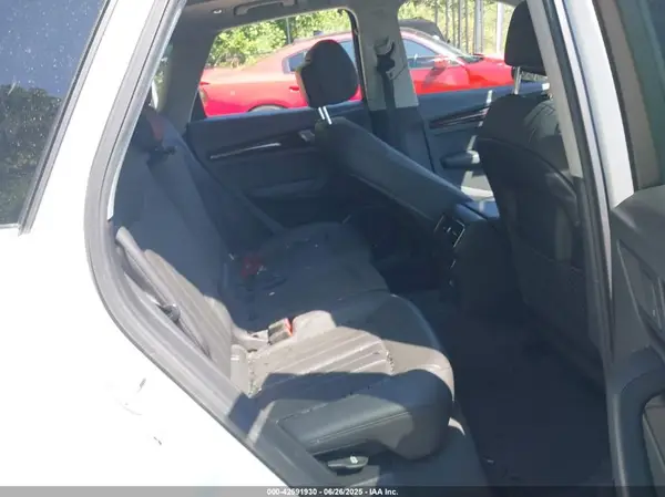 WA1ANAFY5K2054517 2019 AUDI Q5 - Image 8