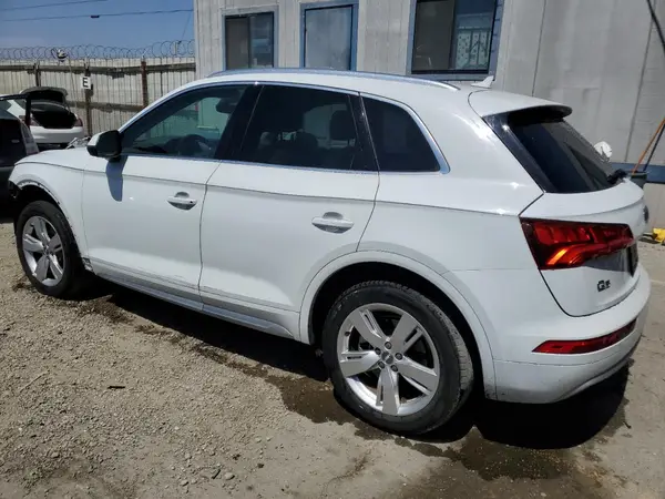 WA1ANAFY5K2057501 2019 AUDI Q5 - Image 2