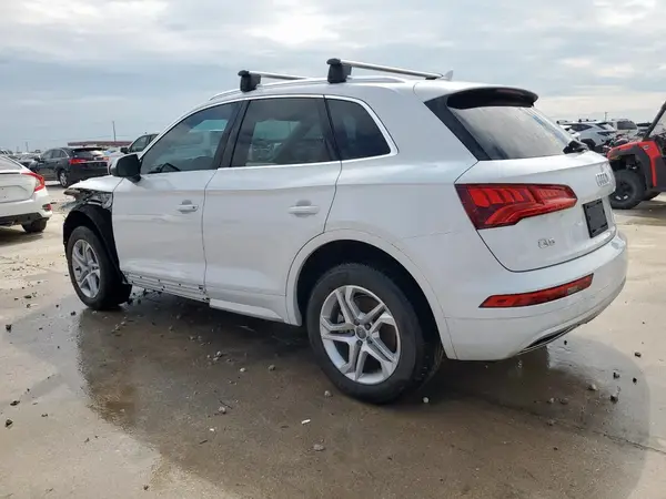 WA1ANAFY5K2065310 2019 AUDI Q5 - Image 2