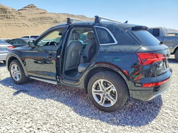 WA1ANAFY5K2090272 2019 AUDI Q5 - Image 2