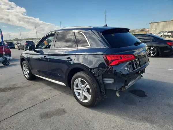 WA1ANAFY5K2096766 2019 AUDI Q5 - Image 2