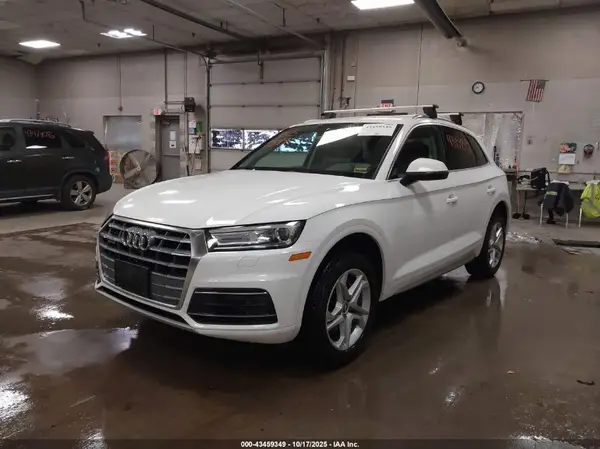 WA1ANAFY5K2109693 2019 AUDI Q5 - Image 2