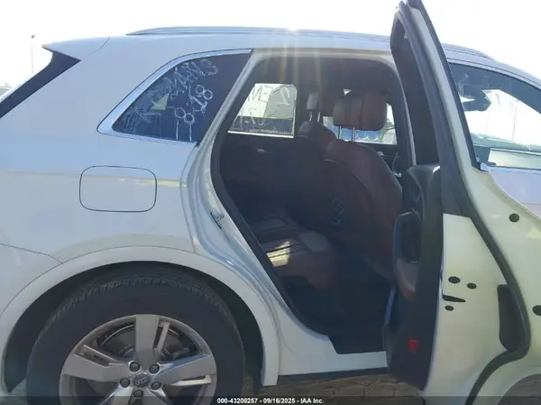 WA1ANAFY5K2109922 2019 AUDI Q5 - Image 8