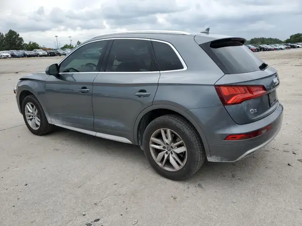 WA1ANAFY5K2112559 2019 AUDI Q5 - Image 2