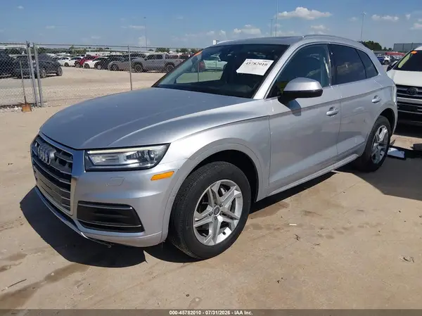 WA1ANAFY5K2138000 2019 AUDI Q5 - Image 2