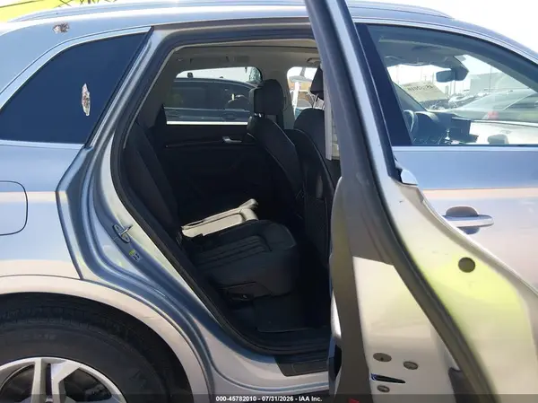 WA1ANAFY5K2138000 2019 AUDI Q5 - Image 8