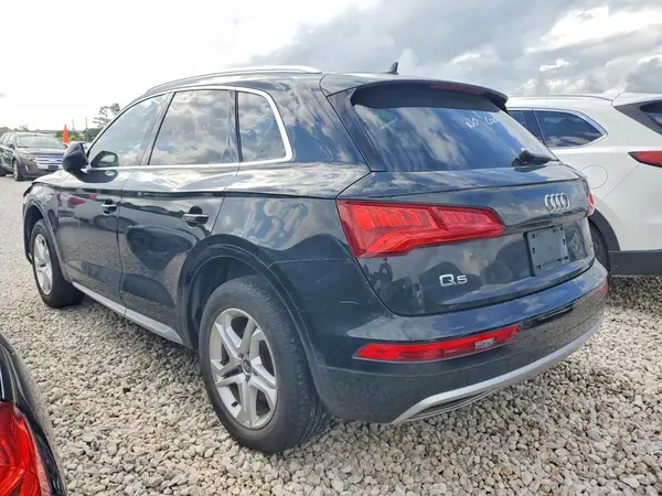 WA1ANAFY5K2143729 2019 AUDI Q5 - Image 2