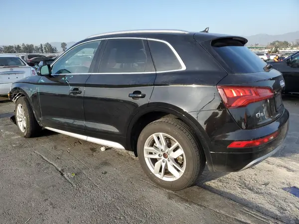 WA1ANAFY5L2038772 2020 AUDI Q5 - Image 2