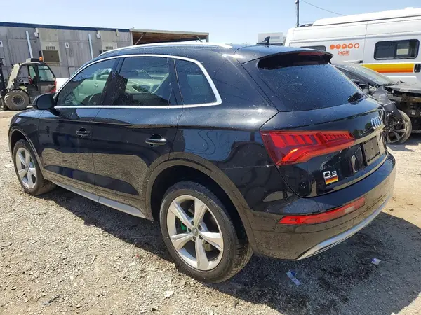 WA1ANAFY5L2040599 2020 AUDI Q5 - Image 2