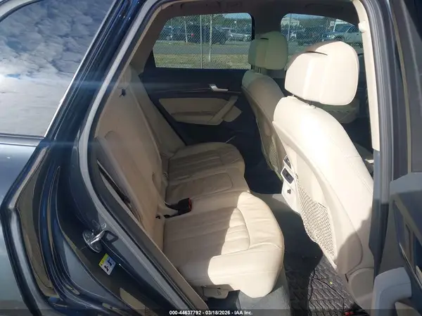 WA1ANAFY6J2003655 2018 AUDI Q5 - Image 8