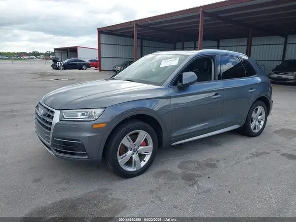 WA1ANAFY6J2012744 2018 AUDI Q5 - Image 2