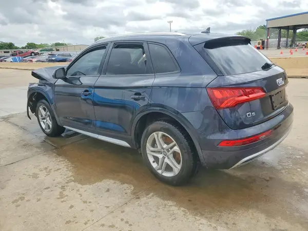 WA1ANAFY6J2051656 2018 AUDI Q5 - Image 2