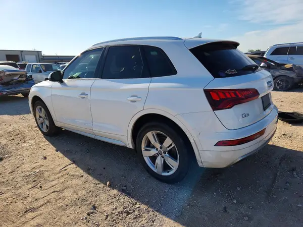 WA1ANAFY6J2145732 2018 AUDI Q5 - Image 2