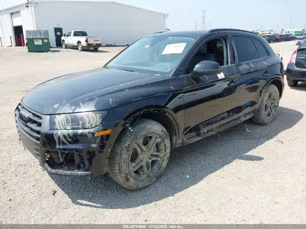 WA1ANAFY6J2148159 2018 AUDI Q5 - Image 2