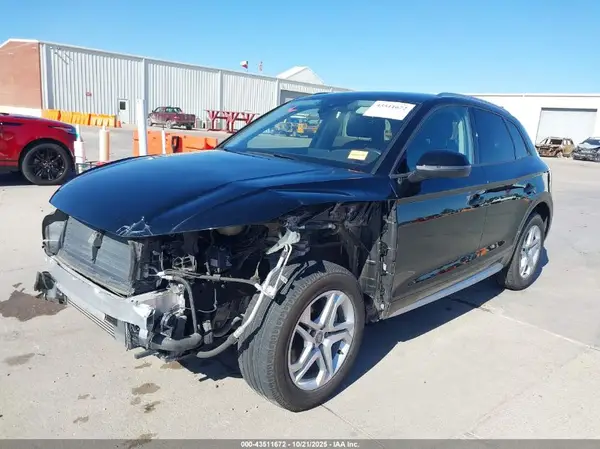 WA1ANAFY6J2185180 2018 AUDI Q5 - Image 2