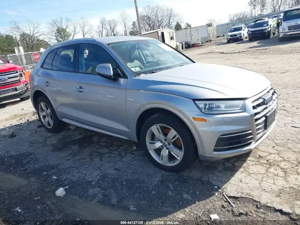 WA1ANAFY6J2196373 2018 AUDI Q5 - Image 1