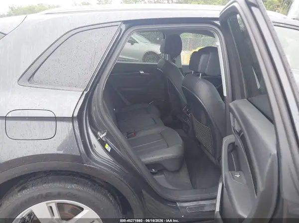 WA1ANAFY6J2203080 2018 AUDI Q5 - Image 8