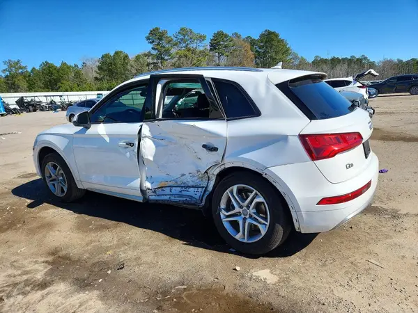 WA1ANAFY6J2226147 2018 AUDI Q5 - Image 2