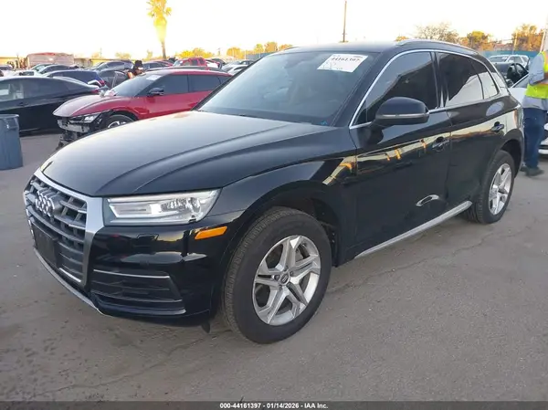 WA1ANAFY6K2053618 2019 AUDI Q5 - Image 2