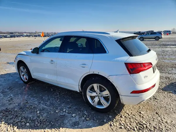 WA1ANAFY6K2087123 2019 AUDI Q5 - Image 2