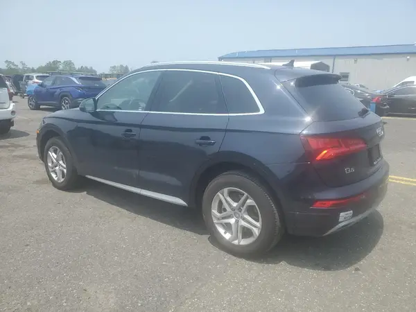 WA1ANAFY6K2097165 2019 AUDI Q5 - Image 2