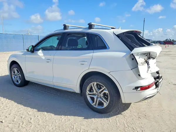 WA1ANAFY6K2100579 2019 AUDI Q5 - Image 2