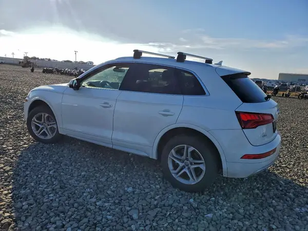 WA1ANAFY6K2111226 2019 AUDI Q5 - Image 2