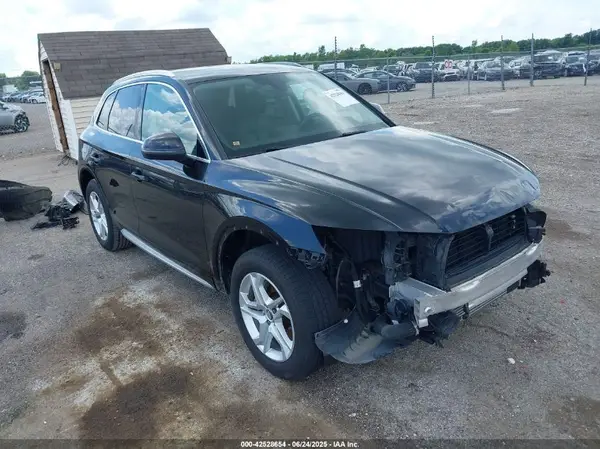 WA1ANAFY6K2119715 2019 AUDI Q5 - Image 1