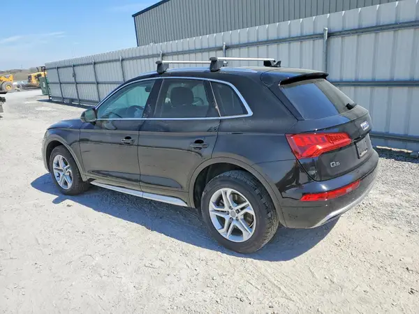 WA1ANAFY6K2135610 2019 AUDI Q5 - Image 2