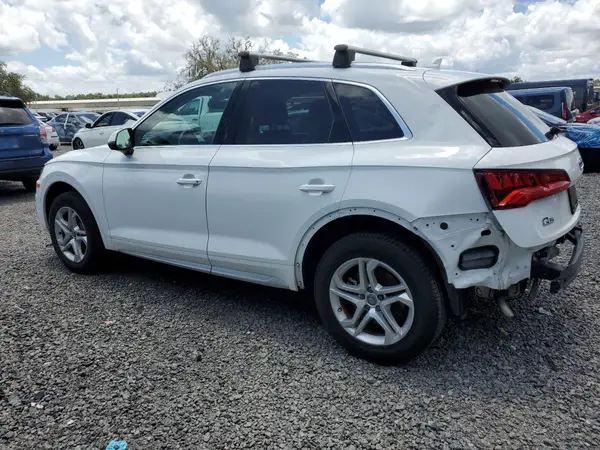 WA1ANAFY6K2139575 2019 AUDI Q5 - Image 2
