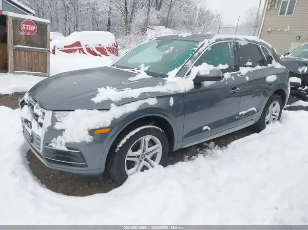WA1ANAFY6K2142024 2019 AUDI Q5 - Image 2