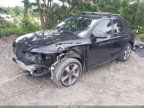 WA1ANAFY6L2105007 2020 AUDI Q5 - Image 2