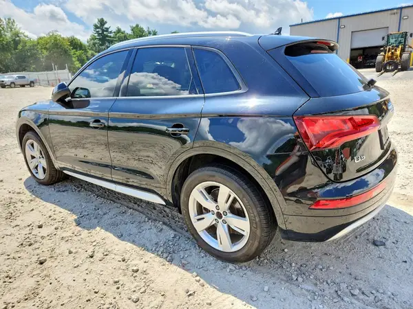 WA1ANAFY7J2003650 2018 AUDI Q5 - Image 2