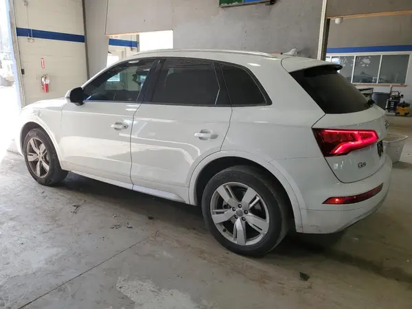 WA1ANAFY7J2004796 2018 AUDI Q5 - Image 2