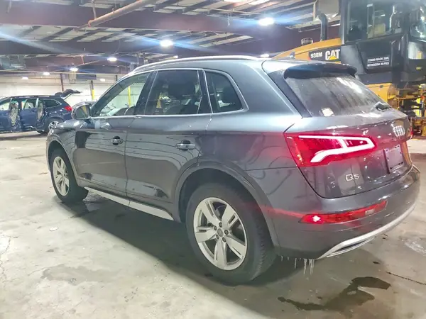 WA1ANAFY7J2019671 2018 AUDI Q5 - Image 2