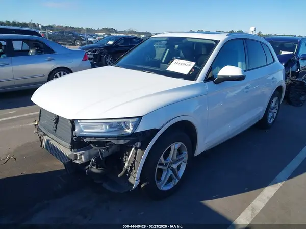 WA1ANAFY7J2044232 2018 AUDI Q5 - Image 2