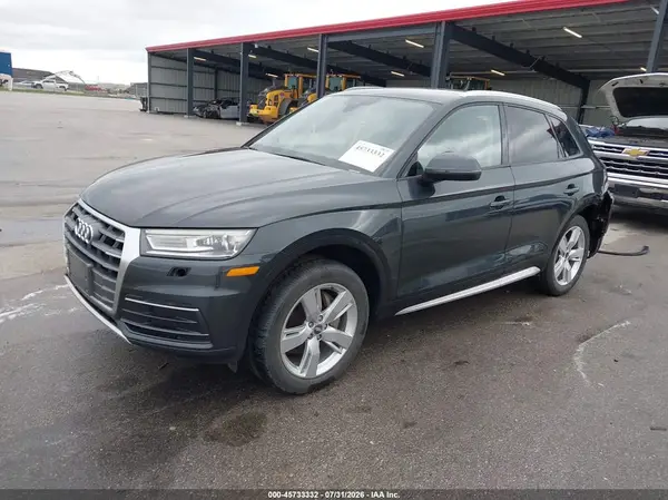 WA1ANAFY7J2077568 2018 AUDI Q5 - Image 2