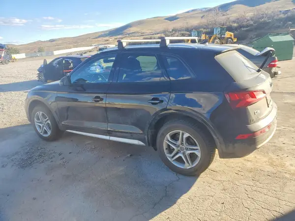 WA1ANAFY7J2106891 2018 AUDI Q5 - Image 2
