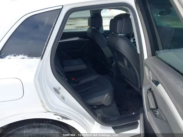 WA1ANAFY7J2118460 2018 AUDI Q5 - Image 8