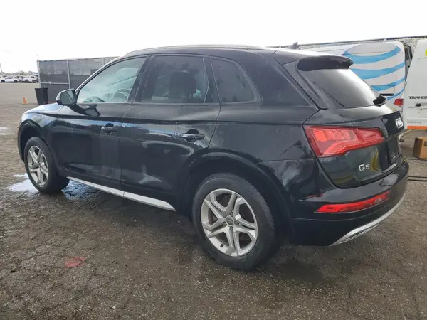 WA1ANAFY7J2127577 2018 AUDI Q5 - Image 2