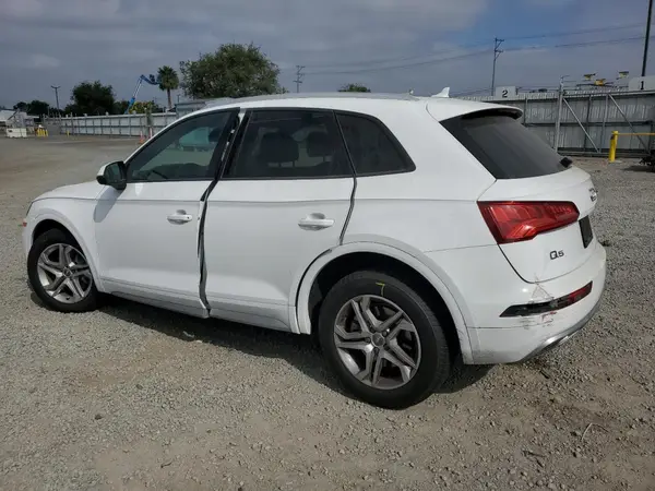 WA1ANAFY7J2133766 2018 AUDI Q5 - Image 2