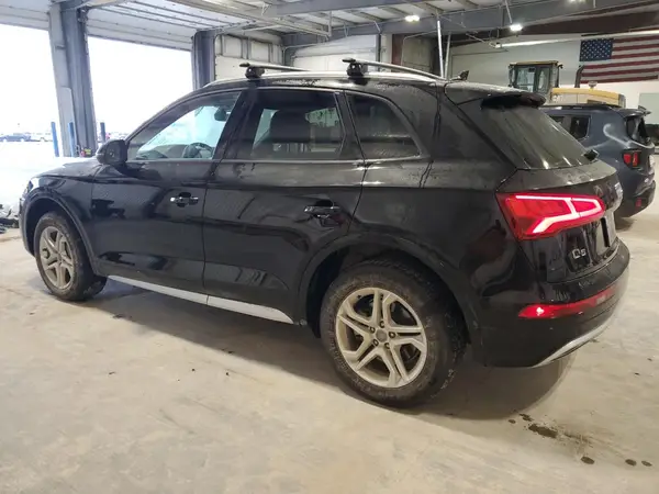 WA1ANAFY7J2137977 2018 AUDI Q5 - Image 2