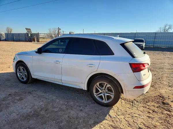 WA1ANAFY7J2140605 2018 AUDI Q5 - Image 2