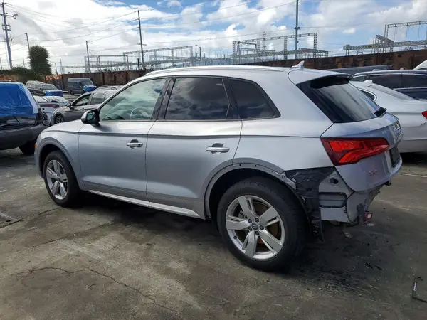 WA1ANAFY7J2198911 2018 AUDI Q5 - Image 2