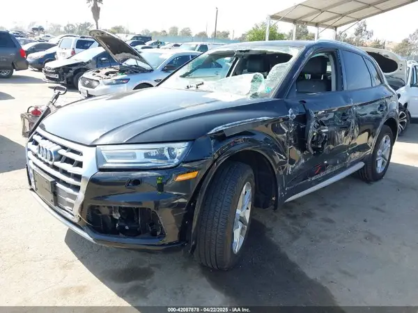 WA1ANAFY7J2232619 2018 AUDI Q5 - Image 2