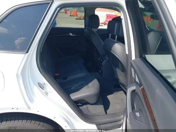 WA1ANAFY7J2242938 2018 AUDI Q5 - Image 8
